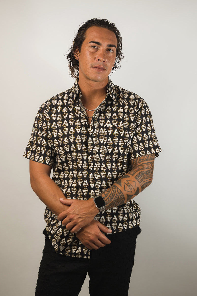 Mens Aloha Tee in Waiehu
