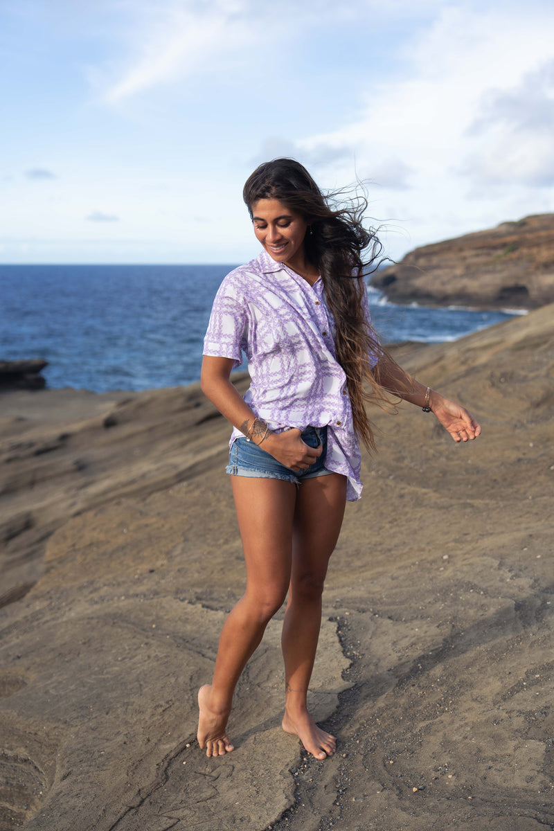 Women’s Oversized Shirt in Pua Kalaunu