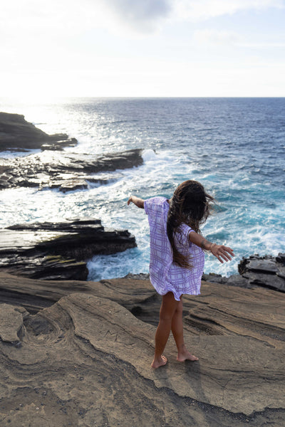 Women’s Oversized Shirt in Pua Kalaunu