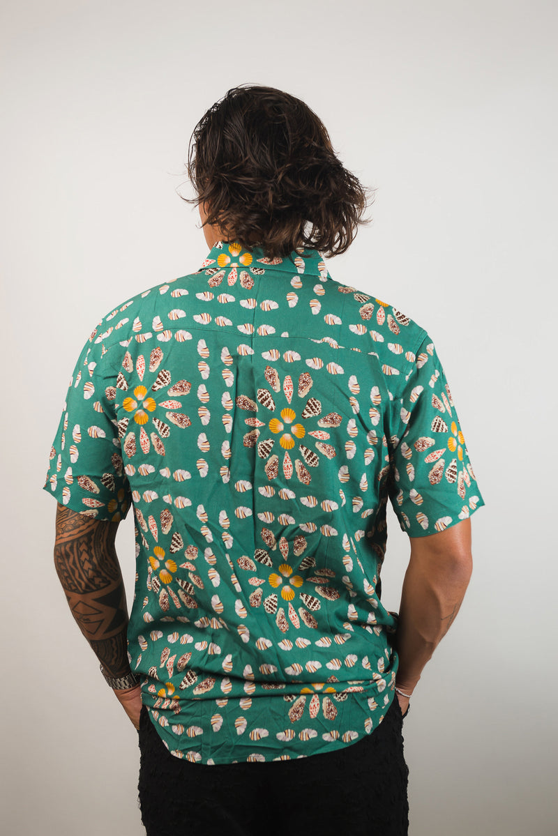 Mens Aloha Tee in Shell Quilt