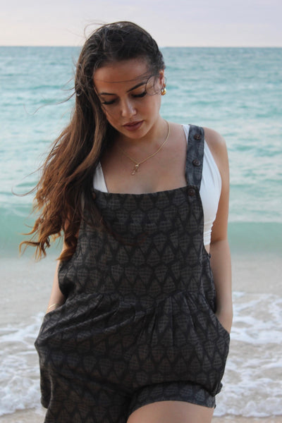 Women’s Shortie overalls in Vintage Waiehu