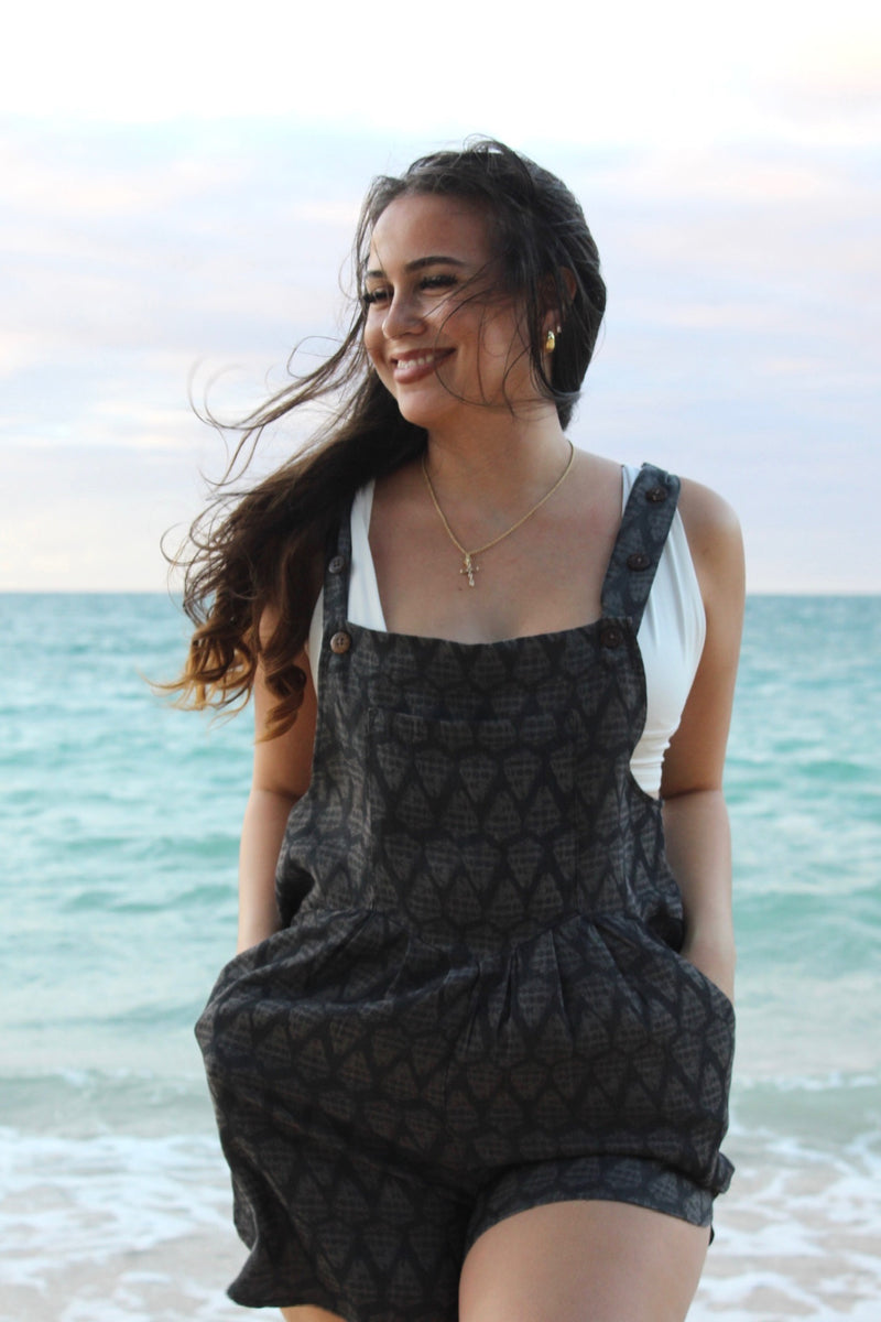 Women’s Shortie overalls in Vintage Waiehu