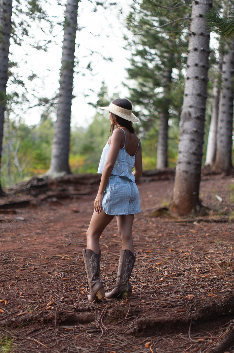 Women’s Shorts in Pikake Palaka Tencel