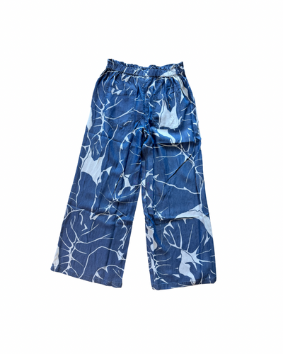 Women’s Pants In Kalo Blues